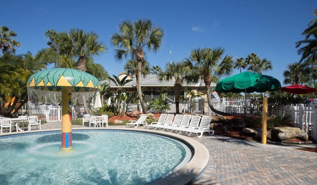 Tropical Palms Premium Two-Bedroom Loft Cottage 77 Orlando Buitenkant foto